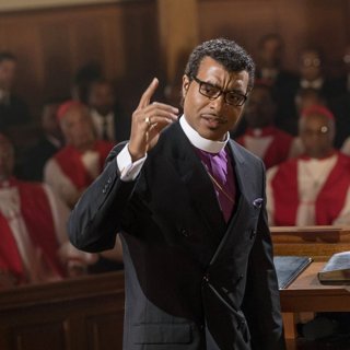 Chiwetel Ejiofor stars as Carlton Pearson in Netflix's Come Sunday (2018)