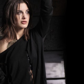 Dark Hearts Picture 1