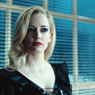 Dark Shadows Picture 30