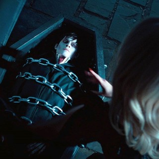Dark Shadows Picture 34
