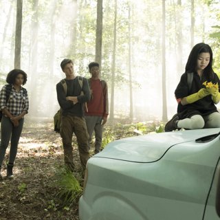 Amandla Stenberg, Harris Dickinson, Skylan Brooks and Miya Cech in 20th Century Fox's The Darkest Minds (2018)