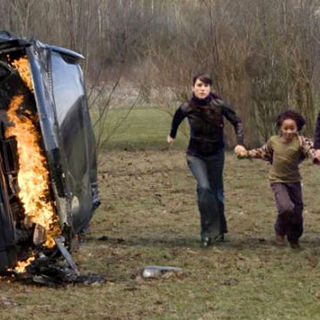 Jennifer Connelly, Jaden Smith and Keanu Reeves in The 20th Century Fox's The Day the Earth Stood Still (2008)