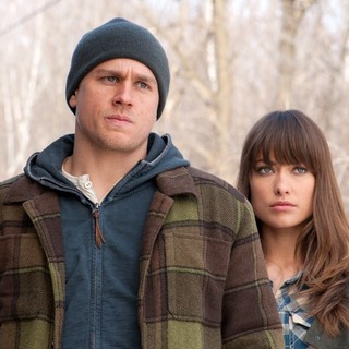 Charlie Hunnam stars as Jay and Olivia Wilde stars as Liza in Magnolia Pictures' Deadfall (2012)