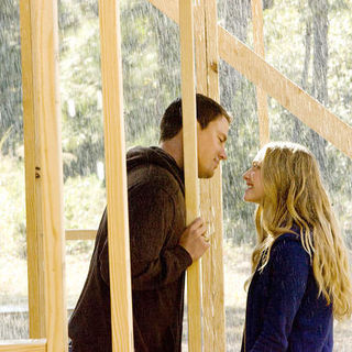 Channing Tatum stars as John Tyree and Amanda Seyfried stars as Savannah Lynn Curtis in Screen Gems' Dear John (2010)