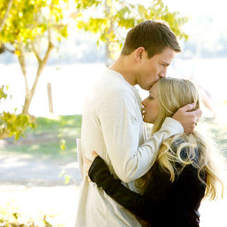 Channing Tatum stars as John Tyree and Amanda Seyfried stars as Savannah Lynn Curtis in Screen Gems' Dear John (2010)