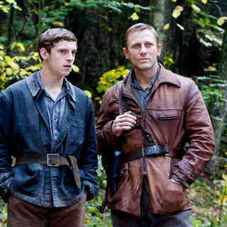 Jamie Bell stars as Asael Bielski and Daniel Craig stars as Tuvia Bielski in Paramount Vantage's Defiance (2009). Photo credit by Karen Ballard.