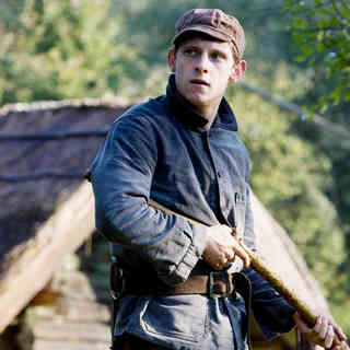 Jamie Bell stars as Asael Bielski in Paramount Vantage's Defiance (2009). Photo credit by Karen Ballard.