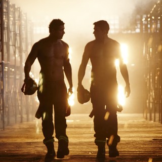 Desi Boyz Picture 10