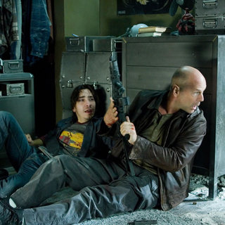 Live Free Or Die Hard Picture 4