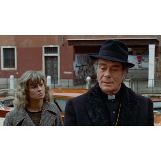 Don't Look Now Picture 4
