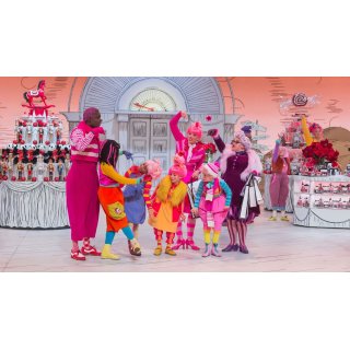 Dr. Seuss' The Grinch Musical! Picture 5