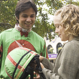 Dakota Fanning and Freddy Rodriguez in Dreamer: Inspired by a True Story (2005)