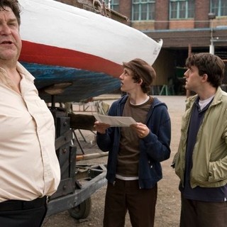 John Goodman, Jacob Zachar and Zach Gray in Seven Arts' Drunkboat (2012)