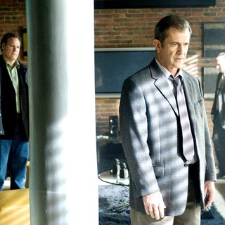 Edge Of Darkness Picture 31