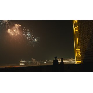 Empire Of Light Picture 6