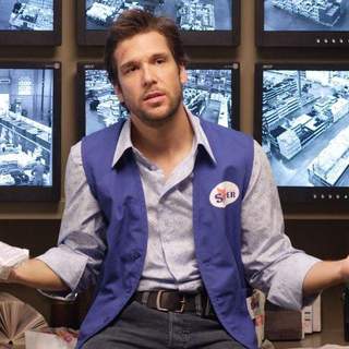 Dane Cook as Zack in Lions Gate Films' Employee of the Month (2006)