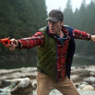 Thomas Jane in Vertical Entertainment's Into the Grizzly Maze (2015)