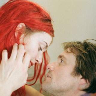 Jim Carrey and Kate Winslet in Focus Features' Eternal Sunshine of the Spotless Mind (2004)