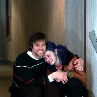 Jim Carrey and Kate Winslet in Focus Features' Eternal Sunshine of the Spotless Mind (2004)