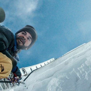 Jason Clarke stars as Rob Hall in Universal Pictures' Everest (2015)