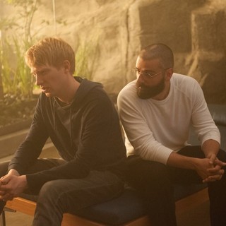 Domhnall Gleeson stars as Caleb and Oscar Isaac stars as Nathan in A24's Ex Machina (2015) Picture 10