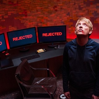 Domhnall Gleeson stars as Caleb and Oscar Isaac stars as Nathan in A24's Ex Machina (2015) Picture 14
