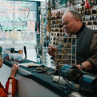 Extremely Loud and Incredibly Close Picture 38