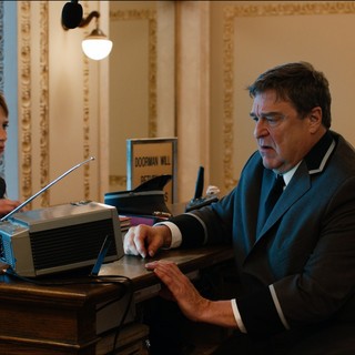 Thomas Horn stars as Oskar Schell and John Goodman in Warner Bros. Pictures' Extremely Loud and Incredibly Close (2012)