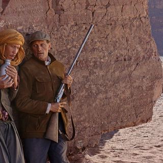 Far From Men Picture 3