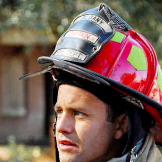 Kirk Cameron stars as Caleb Holt in Samuel Goldwyn Films' Fireproof (2008)