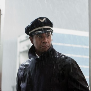Denzel Washington stars as Whip in Paramount Pictures' Flight (2012)