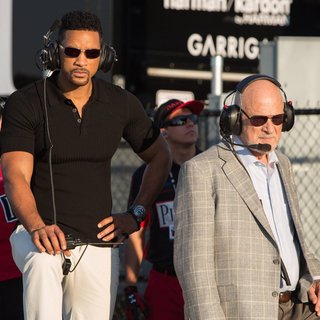 Will Smith stars as Nicky and Gerald McRaney stars as Owens in Warner Bros. Pictures' Focus (2015)