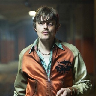 Sam Riley stars as Stevo in A24's Free Fire (2017)