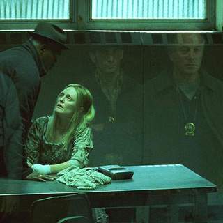 Julianne Moore and Samuel L. Jackson in Columbia Pictures' Freedomland (2006)