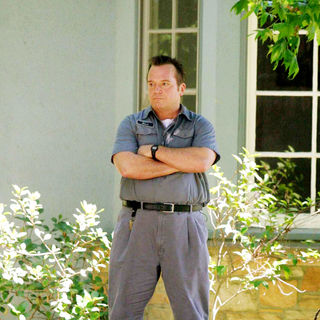 Tom Arnold stars as Alex in in City Lights Pictures' Gardens of the Night (2008)