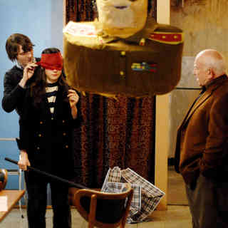 Paul Dano, Zooey Deschanel and Edward Asner in First Independent Pictures' Gigantic (2009)