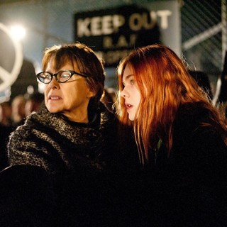 Annette Bening stars as Bella and Elle Fanning stars as Ginger in A24's Ginger and Rosa (2013)