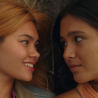 Girls Like Girls Picture 3