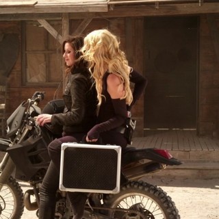 Guns, Girls & Gambling Picture 12