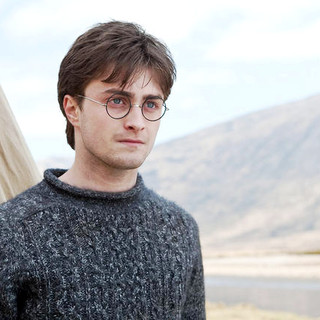 Daniel Radcliffe stars as Harry Potter in Warner Bros. Pictures' Harry Potter and the Deathly Hallows: Part I (2010)