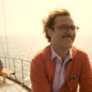 Joaquin Phoenix stars as Theodore in Warner Bros. Pictures' Her (2013)