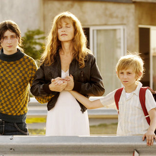 Madeleine Budd, Isabelle Huppert and Kacey Mottet Klein in Lorber Films' Home (2009)