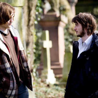 Robert Pattinson (Art) and Director Oliver Irving in IFC Films' How to Be (2009)