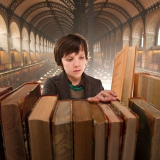 Asa Butterfield stars as Hugo Cabret in Paramount Pictures' Hugo (2011)