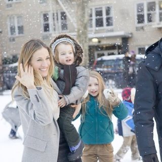Sarah Jessica Parker, Greg Kinnear and Emma Rayne Lyle in The Weinstein Company's I Don't Know How She Does It (2011)