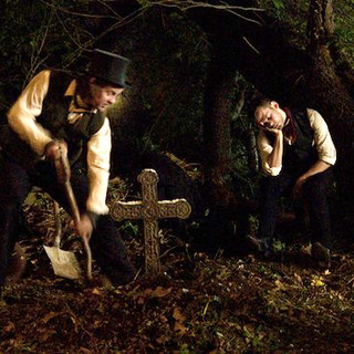 I Sell The Dead Picture 12