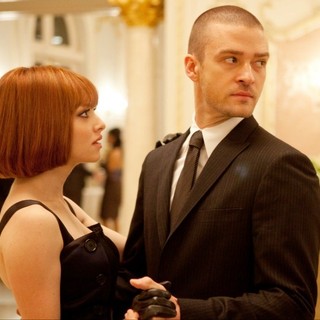 Amanda Seyfried stars as Sylvia Weis and Justin Timberlake stars as Will Salas in 20th Century Fox's In Time (2011)