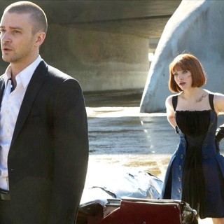 Justin Timberlake stars as Will Salas and Amanda Seyfried stars as Sylvia Weis in 20th Century Fox's In Time (2011)