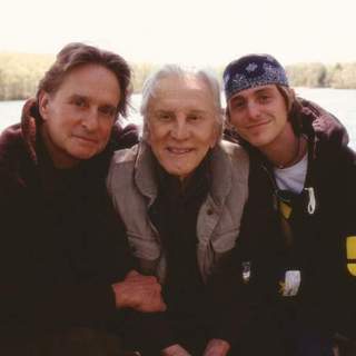 Kirk Douglas, Michael Douglas and Cameron Douglas in 