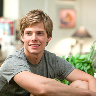 Hunter Parrish stars as Luke in Universal Pictures' It's Complicated (2009)